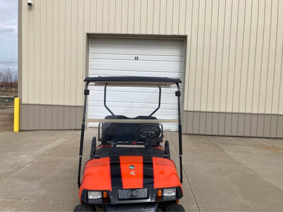2000 Golf Cart club car - Image 4