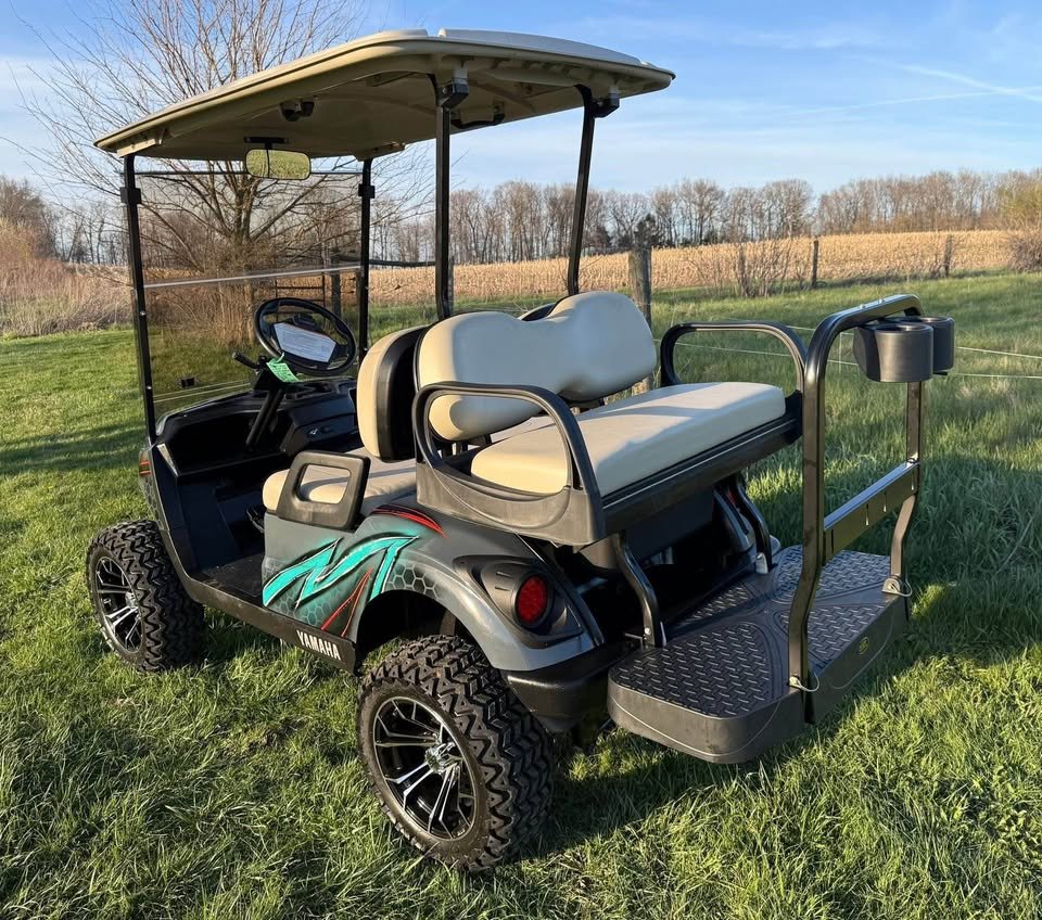 2021 Yamaha drive 2 lifted gas golf cart - Image 5