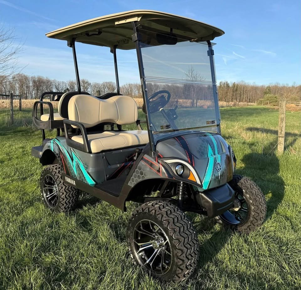 2021 Yamaha drive 2 lifted gas golf cart