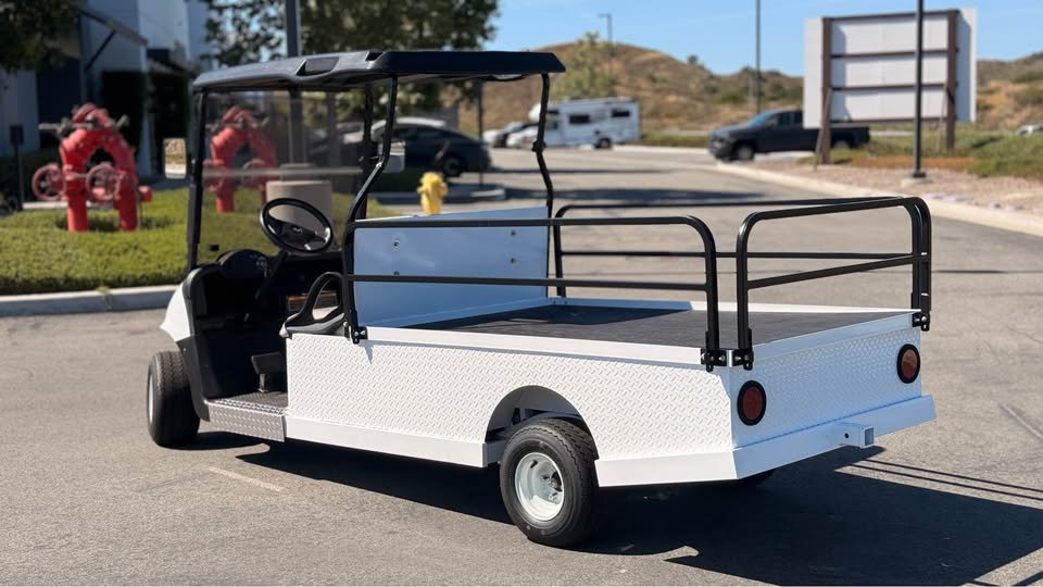 2022 EZGO rxv flatbed lithium