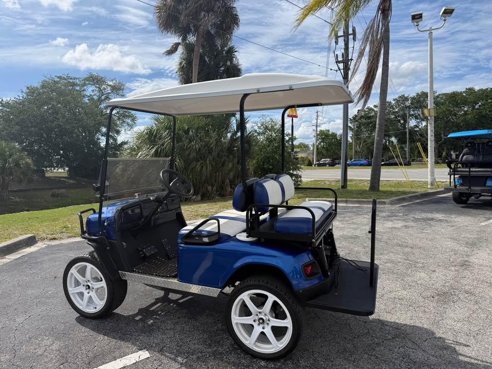 Ez-go custom golf cart
